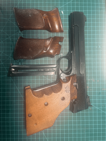 Pistola Smith&wesson Mod, 41 calibre 22LR en perfecto estado, adjunto cachas anatómicas Morini y muelles 82