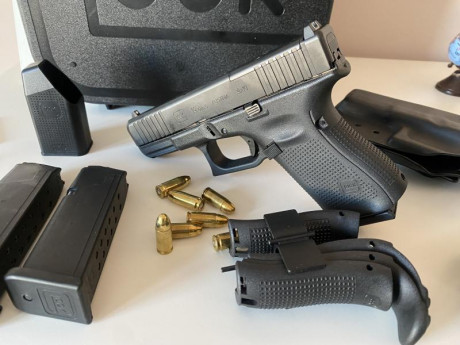 Pues eso pongo a la venta mi pistola Glock 19 gen 5 MOS comprada hace 2 años y pico NUEVA en Armería Marcos. 42