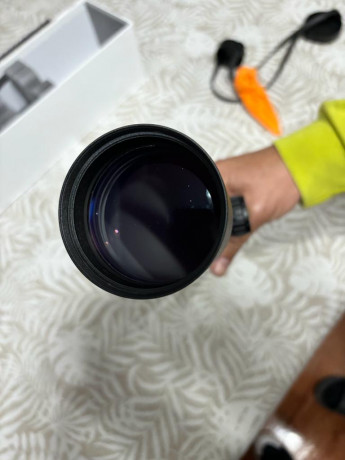Vendo este visor en perfecto estado, tiene algo más de 2 años. Es de carril y con retícula Iluminada.

Lentes 00