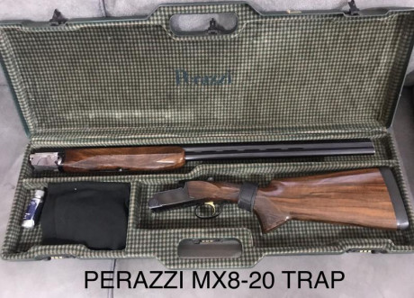 Se cede Perazzi MX8 calibre 20 Trap. Chokes fijos de 2 y 1 75cm cañon. Impecable. 3600€.
Se puede ver 00