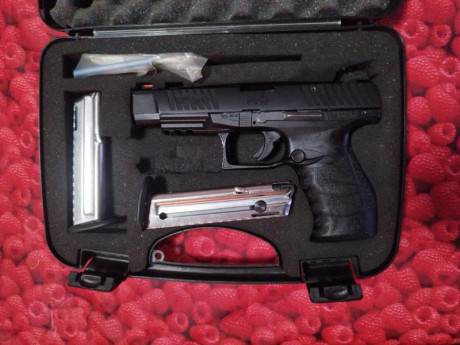 Pongo a la venta esta walther ppq en cal 22lr cañon de 5 pulgadas, va con su caja original y accesorios, 00