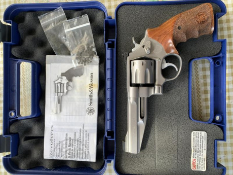 Lo dicho vendo mi revolver Smith 627 Performace. Center , ajustado a mano, 5” de cañon y ocho disparos. 02