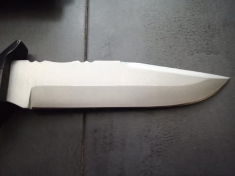 Cuchillo de caza Aitor Bowie Jr Nato de la serie de cuchillos Bowie.

Longitud Hoja: 150mm

Total:  275mm

Espesor 10
