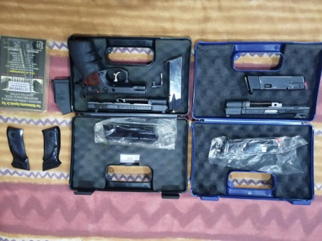 Vendo pistola CZ 75 B y KIT 22 LR, el arma esta en excelente estado,  no presenta golpes, ni arañazos, 02