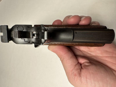 Hola a todos, vendo pistola SPRINGFIELD ARMORY 1911 A1 de 9 mm. Me desprendo de ella por falta de uso 111