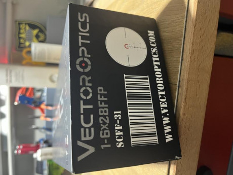 Vendo Visor Vector optics 1-6x28FFP
Esta en Barcelona, viene con todas las chuches, tarjeta garantía de 01