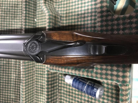 Se cede Perazzi MX8 calibre 20 Trap. Chokes fijos de 2 y 1 75cm cañon. Impecable. 3600€.
Se puede ver 10