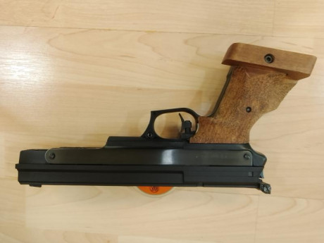 Hola a todos.

Vendo una pistola de aire comprimido Gamo Compact de las primeras y en impecable estado. 00