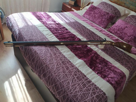 Se vende rifle de chispa Pensylvania de Ardesa Calibre 50 1/66.

Como se puede apreciar en las fotos, 10