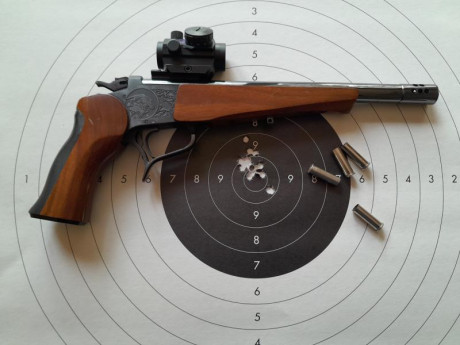 Se vende pistola Thompson Center, cal 357 max, pero guiada en 357 mag.
Esta en licencia F
Está solamente 41