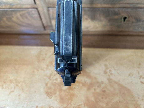 Se vende magnifica pistola Walther P38 AC41 segunda serie 9para. guiada en F con pavonado original, todos 42