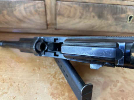 Se vende magnifica pistola Walther P38 AC41 segunda serie 9para. guiada en F con pavonado original, todos 41