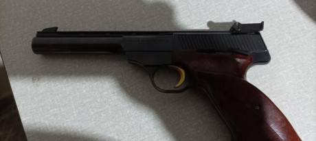 Se vende pistola FN en buen estado entra con sus 2 cargadores y su caja de transporte muy bien cuidada 00