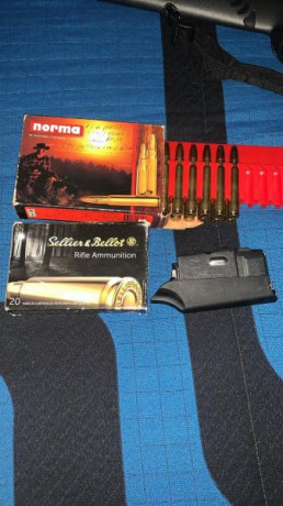 Un amigo vende el rifle por no usarlo es un Benelli argo confortech semiautomático calibre 9,3 x 62 en 00