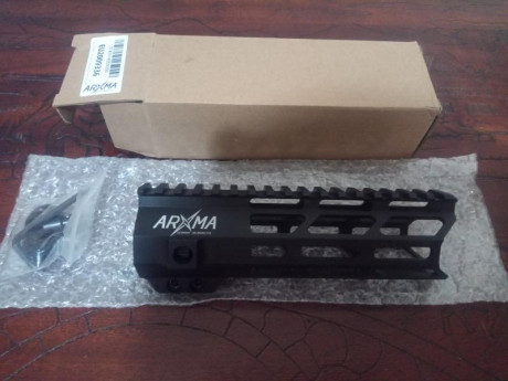 Vendo guardamanos para AR 15 
Marca Arxma longitud 7"
Nuevo en su caja por necesidad de uno más largo.
 00