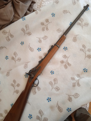 Hola, un amigo vende una replica del Springfield Trapdoor, rifle histórico. El fabricante es Pedersoli, 11
