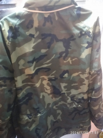 Hola:
Vendo este traje porque lo he usado dos veces y no me lo puse más. El pantalón lleva tirantes. PRECIO: 01