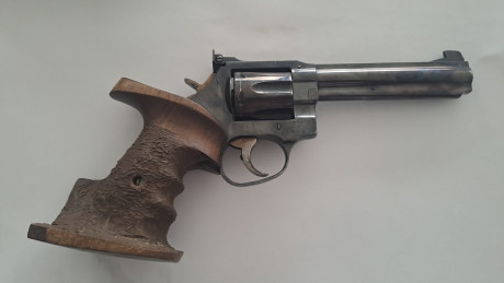 Vendo revolver Manurhin MR 73 Guiado en 357 Mágnum en perfectas condiciones 700 euros mas gastos de envió 01