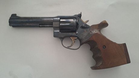 Vendo revolver Manurhin MR 73 Guiado en 357 Mágnum en perfectas condiciones 700 euros mas gastos de envió 00
