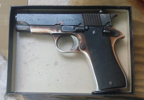 9 parabellum

Tiene desgaste exterior porque se ha utilizado para ser portada principalmente. Para porte 00