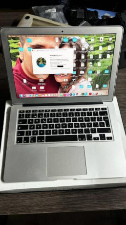 Cambio MacBook Apple por alguna pistola 9mm, SPS, cz, Tanfoglio de doble hilera, valor máximo 400€
portátil 01