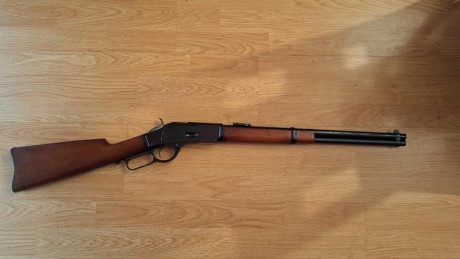 Vendo rifle Aldo Uberti 1873 44-40, esta en libro de colecionista con certificado del Bope con pocos tiros 01