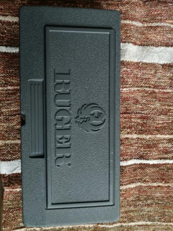 Se vende revólver Ruger Old Army inoxidable en su caja original SIN ESTRENAR.
NO CAMBIOS
PRECIO 800€
INTERESADOS 01