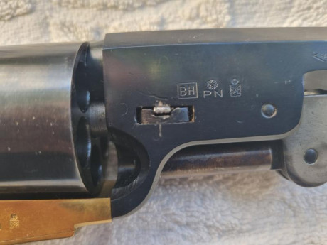 Quitado de la venta Fili Pietta 1851 calibre 44 que nunca se ha disparado, pequeña marca en la pieza para 00