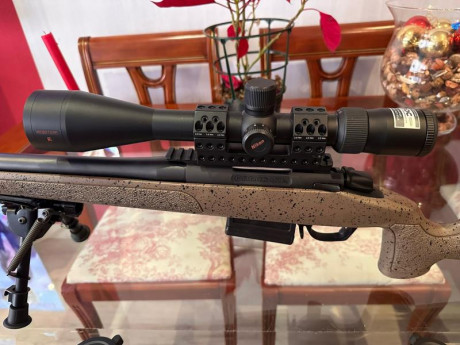 Vendo un visor Nikon Prostaff 7, de 4x16x50, en MOAS, segundo plano focal, con retícula de compensación 00