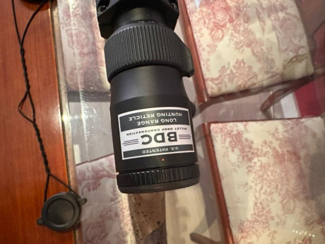 Vendo un visor Nikon Prostaff 7, de 4x16x50, en MOAS, segundo plano focal, con retícula de compensación 11
