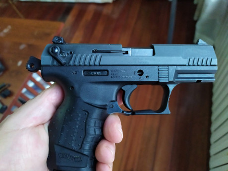 Vendo pistola Walther P22 con dos cañones, uno corto y el Target.
Va con maletín y dos cargadores.
Incluyo 01