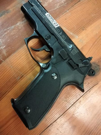 pongo a la venta esta pistola de un amigo fallecido , esta en intervencion de armas por lo que no se puede 01