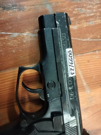 pongo a la venta esta pistola de un amigo fallecido , esta en intervencion de armas por lo que no se puede 00