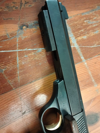 pongo a la venta esta pistola de un amigo fallecido , esta en intervencion de armas por lo que no se puede 02