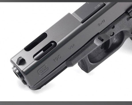 Cambio glock 19c Gen 3, por Glock en calibre 9 mm pb que sea de mi interes. Preferentemente Madrid o proximidades. 20