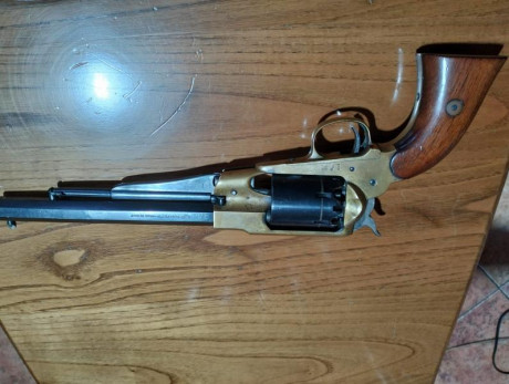 revolver remington texas de la casa pietta cal 44 , el arma esta en Asturias y el precio son 150€ 01