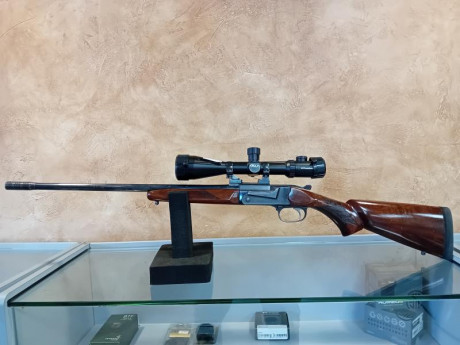 Vendo rifle del fabricante americano Thompson Center modelo TCR 83 Aristocratyc, este modelo probablemente 02