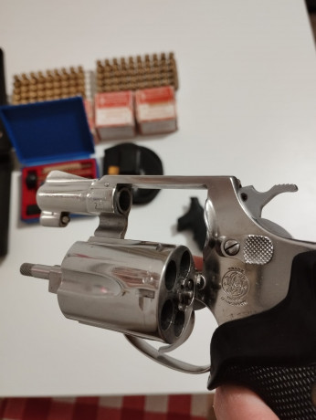 Un amigo vende revolver Smith and Wesson 2" cal. 38 SP. En muy buen estado. 
Zona de Barcelona
250 02