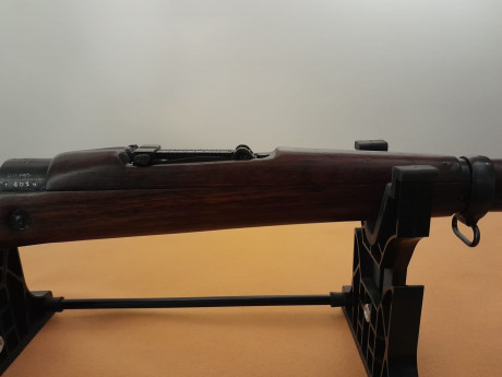 Vendo mauser yugo 24/47.
Es del 1943, con todas las marcas coincidentes.
La madera está en muy buen estado, 11