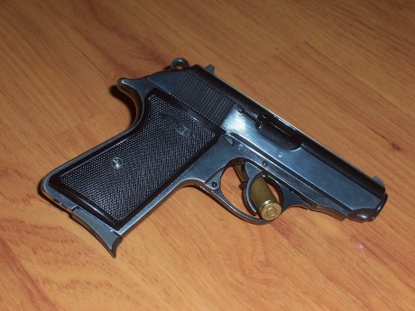 Hola compañeros, 

Con todo este lio sobre el borrador del nuevo reglamento de armas, me he puesto a pensar 21