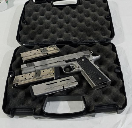 Vendo pistola Infinity Scepter. 3 cargadores, cachas originales y otras de recambio.
2.500 €
677703019
BARCELONA

VENDIDA!!! 01