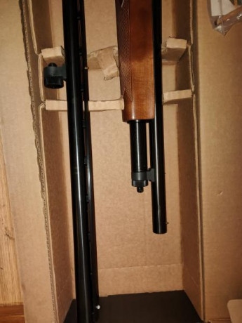 Hola.
Vendo mossberg 500 hunting combo security 12/76 NUEVA , nunca ha salido de casa, comprada el año 10