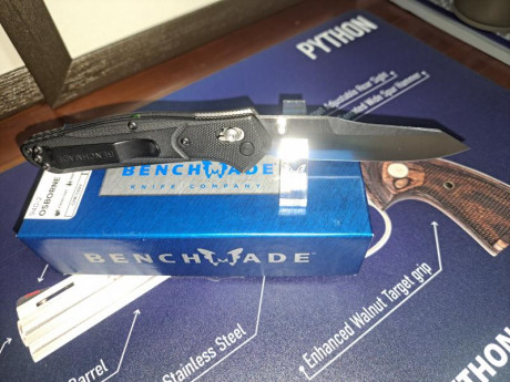 Se vende una navaja Benchmade, made in USA, modelo Osborne 940-2 con acero CPM-S30V y empuñadura de aluminio 02