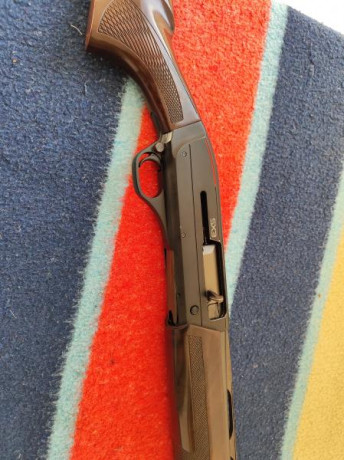 Vendo mi repetidora Winchester SX3. Tiene mecanismo de gases Browning, muy fiable. Dispara cartuchos de 01
