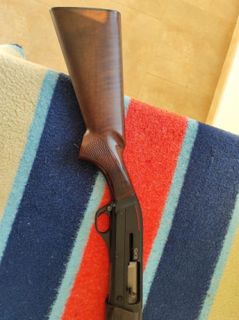 Vendo mi repetidora Winchester SX3. Tiene mecanismo de gases Browning, muy fiable. Dispara cartuchos de 00