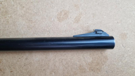 Cañon para beretta serie 301 302 303 y 304 con alza y punto para disparar cartuchos de bala.
Longitud 01