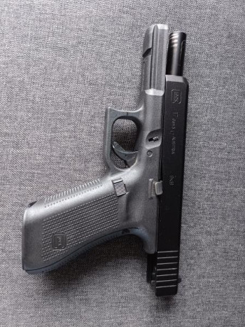 Buenos días.
Vendo Glock 17 Gen 5 con apenas 200 disparos.
- Pistola
- 4 Cargadores
- Caja original
- 00