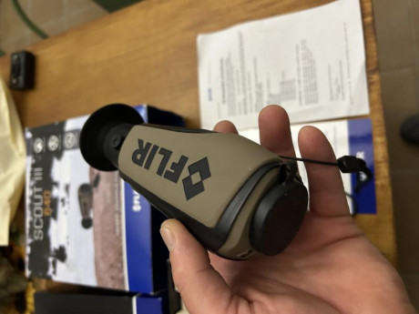 Vendo monocular térmico marca Flir modelo Scout III640.
Comprado nuevo y muy poco usado.
Tiene todos accesorios, 00