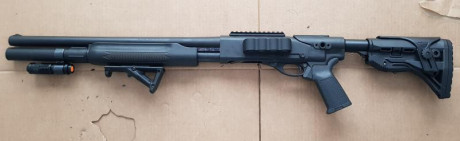 En venta escopeta de combate Remington 870 Magnum Táctica.
-  Marca : Remington
-  Modelo/Versión : 870
- 02