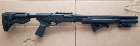 En venta escopeta de combate Remington 870 Magnum Táctica.
-  Marca : Remington
-  Modelo/Versión : 870
- 00